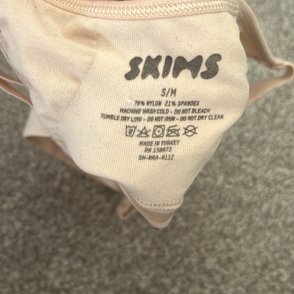 Skims Seamless Sculpt Bralette - Picture 2 of 3